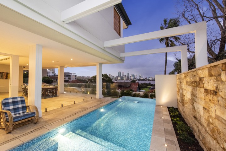 Beautiful views pool city