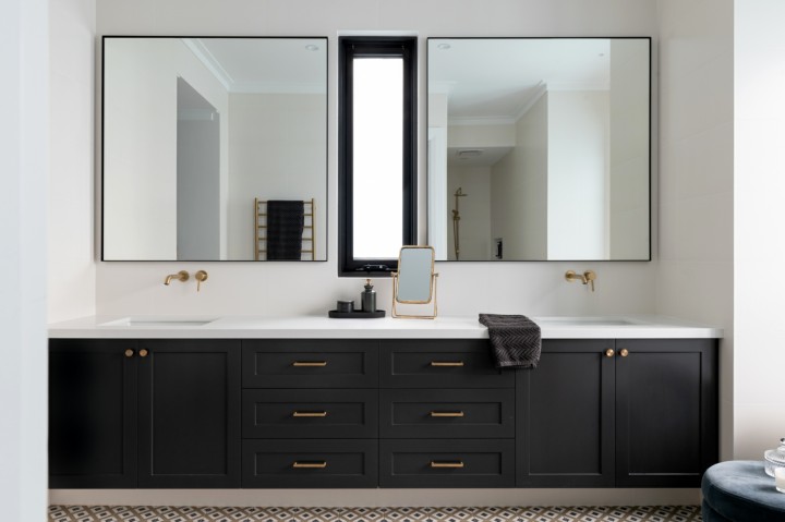 Awning window bathroom central mirror Cedar West