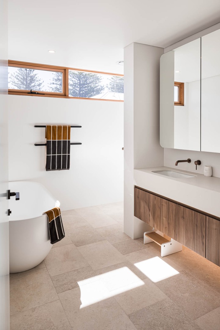 Awning window timber bathroom Cedar West