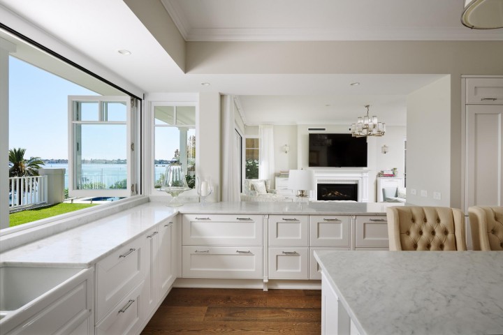 Bifold timber window by Cedar West 1