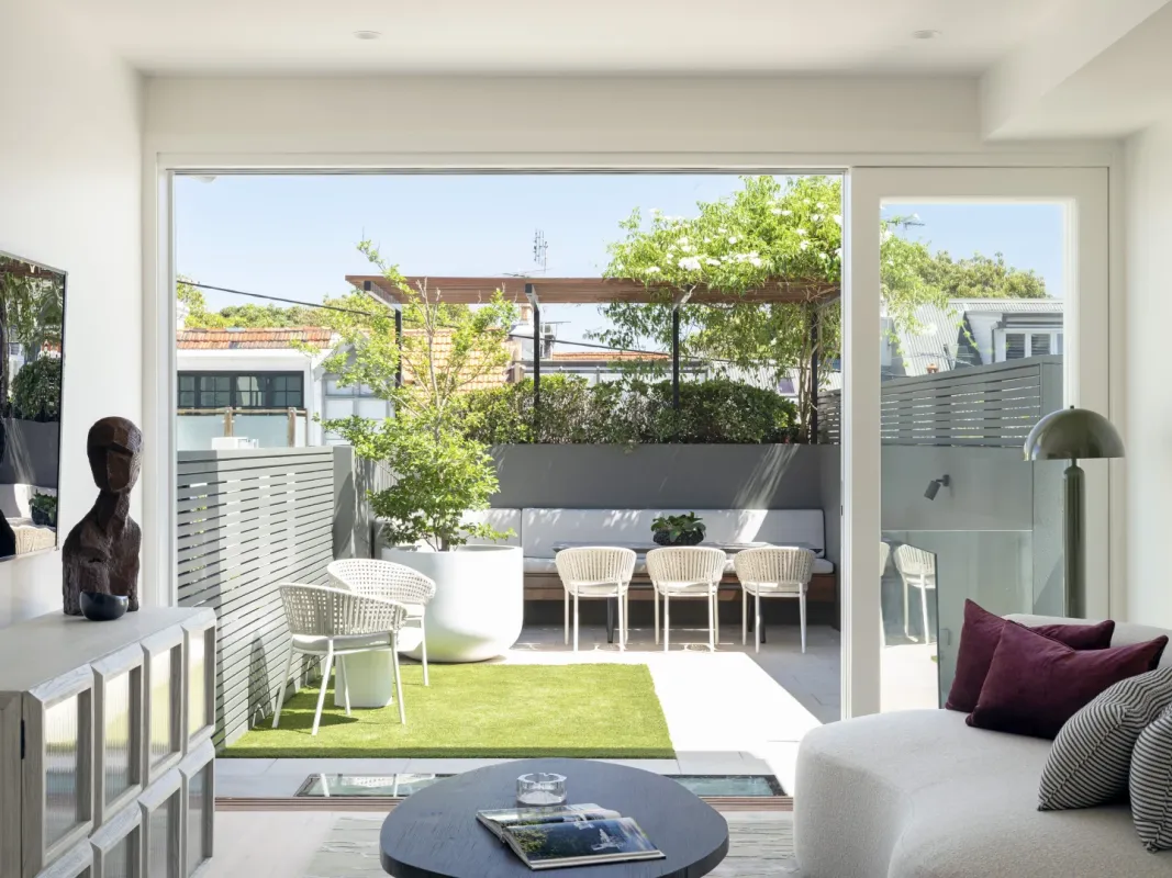 2020352902 10 1 251017 024900-w3000-h2250