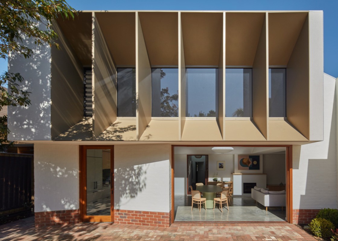 Modern home with timber cavity slider by Cedar West
